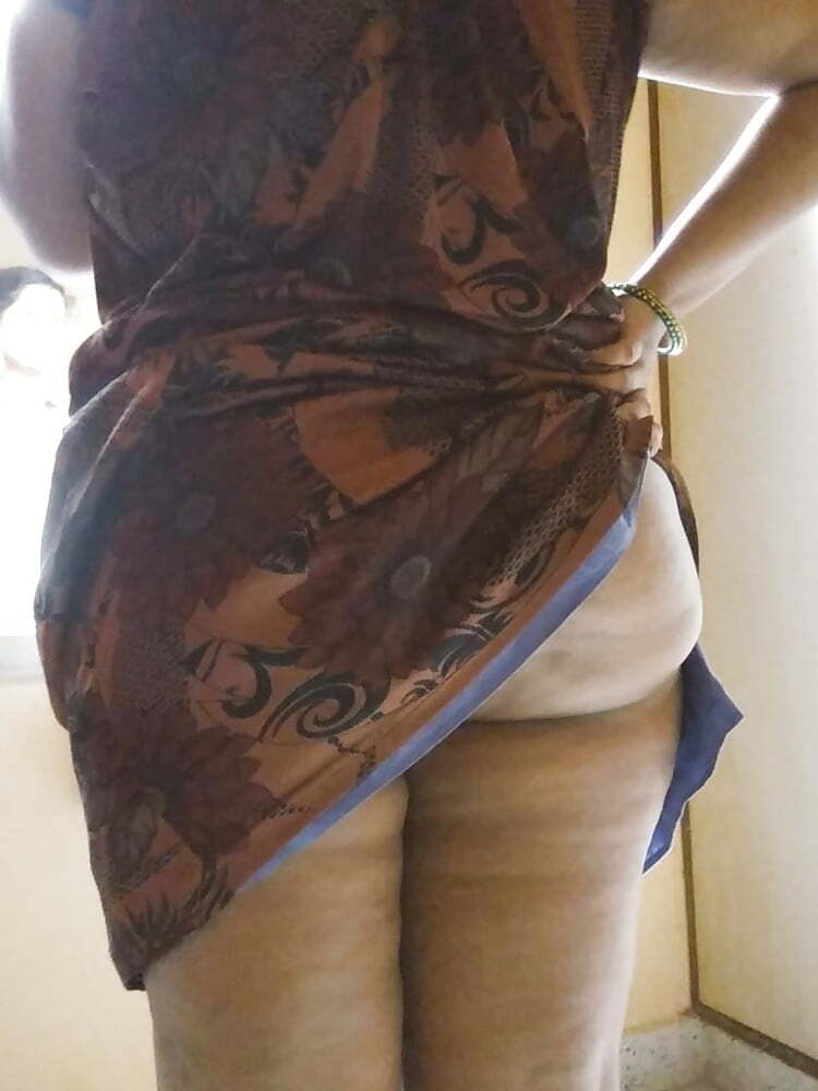 Indian girls aunties mix ass and gand pic 2